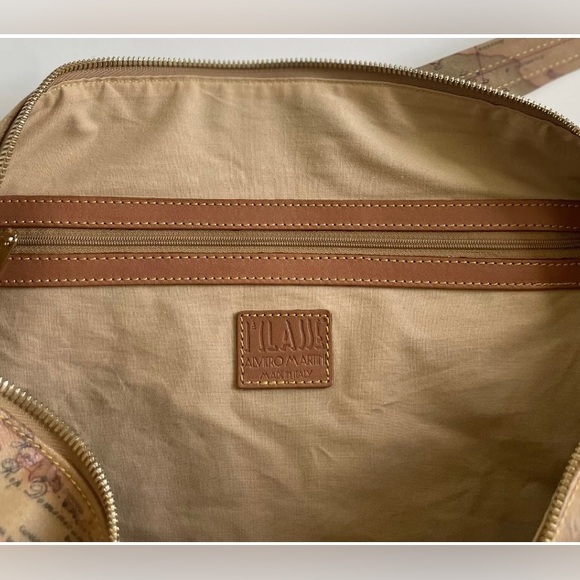 Alviero Martini Tavel Bag - Picture 12 of 14